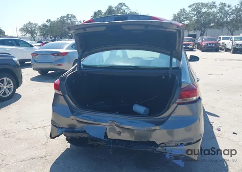 2018 Hyundai Elantra Value Edition из США, поврежденный, VIN 5NPD84LF6JH261168